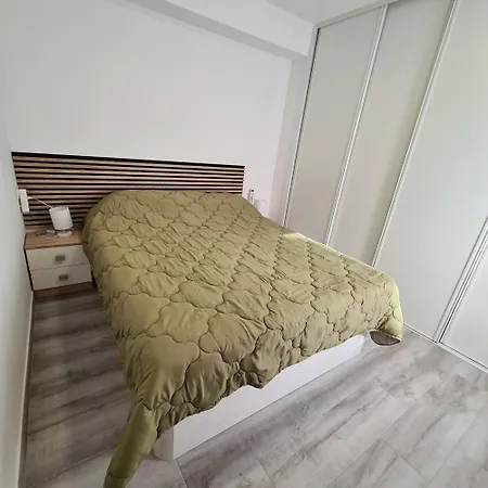 Nereida If B アパート *