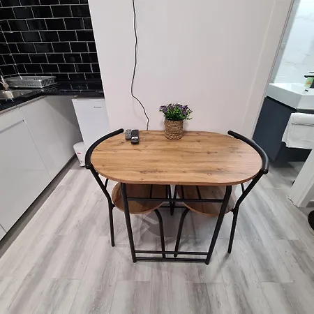 Nereida If B アパート *